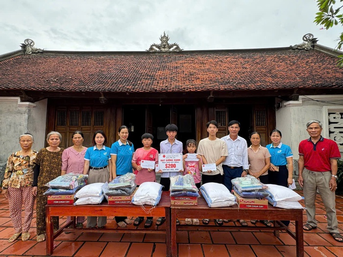Hội LHPN tỉnh Thanh Hóa tặng quà trẻ mồ côi nhân dịp năm học mới - Ảnh 4. Hội LHPN tỉnh Thanh Hóa tặng quà trẻ mồ côi nhân dịp năm học mới - Ảnh 4.