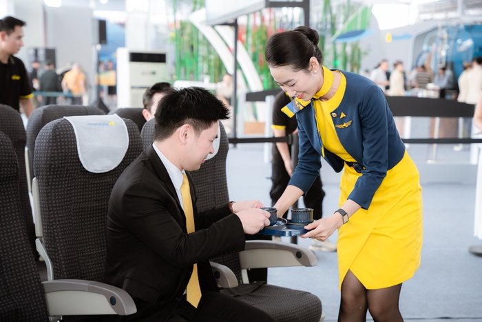 Dấu ấn Vietravel Airlines tại Triển lãm thành tựu Đất nước: Khẳng định khát vọng cất cánh từ vùng trời quốc gia- Ảnh 2. Dấu ấn Vietravel Airlines tại Triển lãm thành tựu Đất nước: Khẳng định khát vọng cất cánh từ vùng trời quốc gia- Ảnh 2.