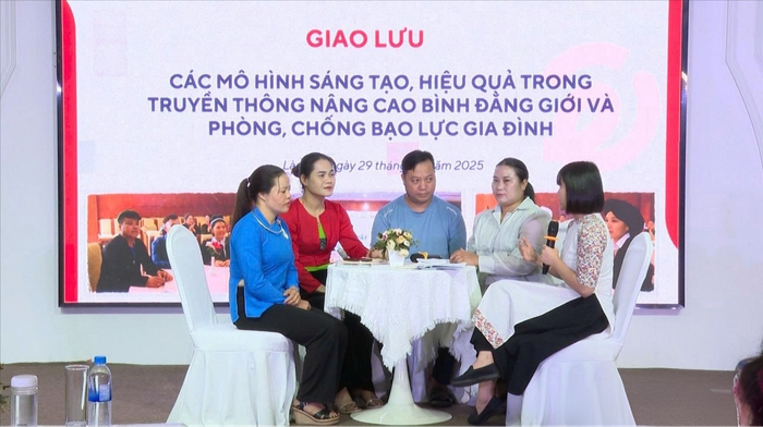 Giao lưu các mô hình truyền thông bình đẳng giới và Phòng, chống bạo lực gia đình- Ảnh 2.