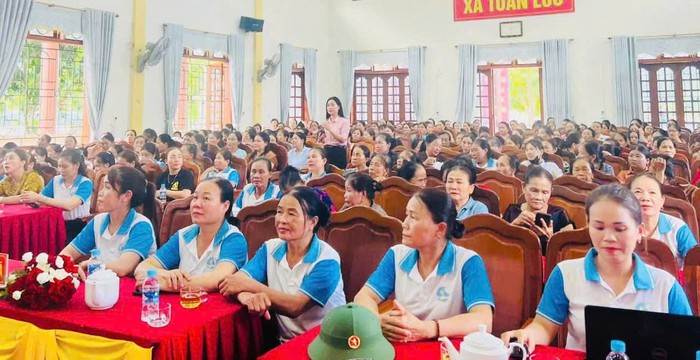 Hà Tĩnh: Tập huấn kỹ năng xây dựng gia đình hạnh phúc cho hơn 2.300 hội viên, phụ nữ- Ảnh 1. Hà Tĩnh: Tập huấn kỹ năng xây dựng gia đình hạnh phúc cho hơn 2.300 hội viên, phụ nữ- Ảnh 1.