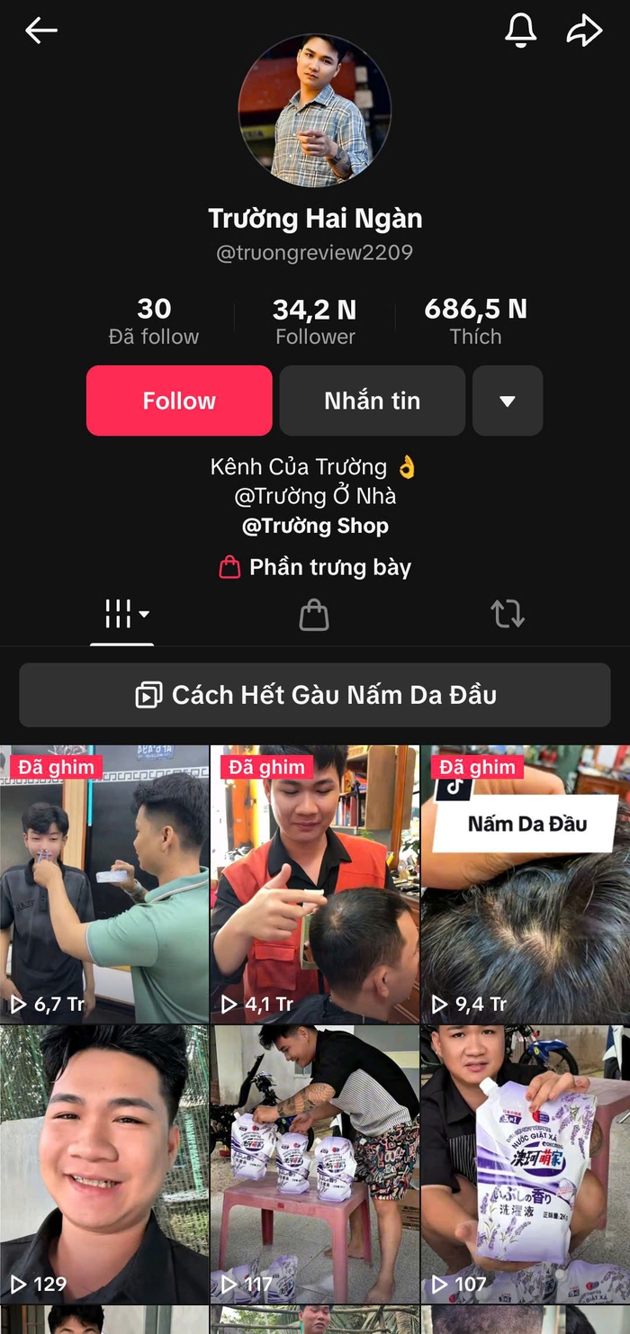 Clip Review "Hết gàu chỉ sau 7 ngày" của chàng trai Sài Gòn gây bão TikTok: Bí quyết nào đứng sau?- Ảnh 2. Clip Review "Hết gàu chỉ sau 7 ngày" của chàng trai Sài Gòn gây bão TikTok: Bí quyết nào đứng sau?- Ảnh 2.