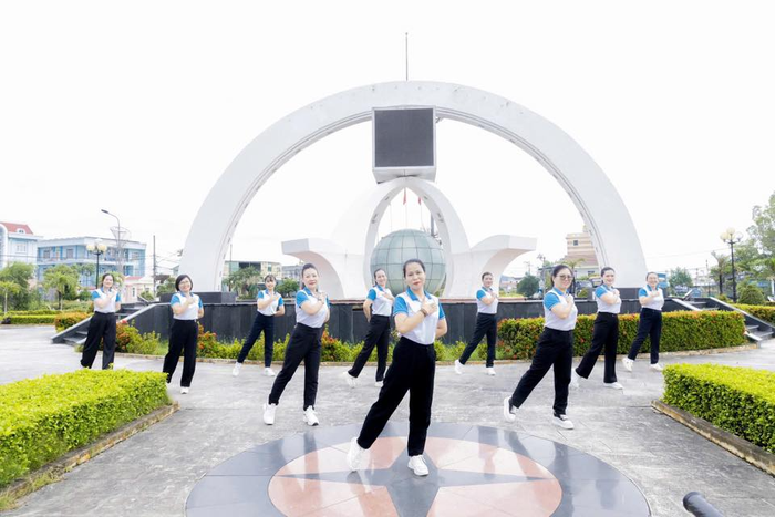 Gia Lai: Các cấp Hội phụ nữ tích cực tập luyện đồng diễn dân vũ toàn quốc- Ảnh 6. Gia Lai: Các cấp Hội phụ nữ tích cực tập luyện đồng diễn dân vũ toàn quốc- Ảnh 6.