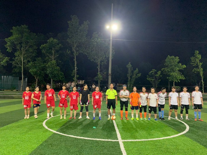Trái bóng tròn xóa mờ hủ tục ở Trường Sơn, Bắc Ninh- Ảnh 4. Trái bóng tròn xóa mờ hủ tục ở Trường Sơn, Bắc Ninh- Ảnh 4.
