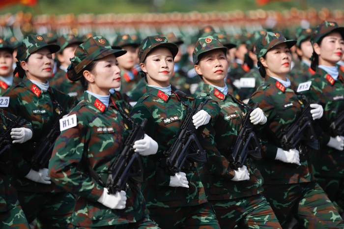 Nữ chiến sĩ và những bước chân kiêu hãnh trong đội hình hợp luyện diễu binh- Ảnh 10. Nữ chiến sĩ và những bước chân kiêu hãnh trong đội hình hợp luyện diễu binh- Ảnh 10.
