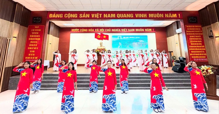 Phụ nữ cả nước rộn ràng hòa nhịp dân vũ chào mừng 80 năm Cách mạng Tháng Tám và Quốc khánh 2/9- Ảnh 16. Phụ nữ cả nước rộn ràng hòa nhịp dân vũ chào mừng 80 năm Cách mạng Tháng Tám và Quốc khánh 2/9- Ảnh 16.