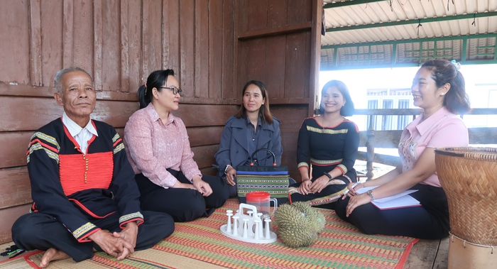 Nữ trưởng buôn kiên trì trong cuộc chiến "dập tắt" khói thuốc- Ảnh 1. Nữ trưởng buôn kiên trì trong cuộc chiến "dập tắt" khói thuốc- Ảnh 1.