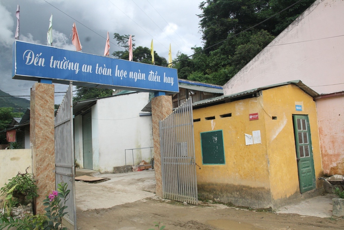Phòng chống tác hại thuốc lá trong học đường: Thầy cô hãy là những tấm gương- Ảnh 1. Phòng chống tác hại thuốc lá trong học đường: Thầy cô hãy là những tấm gương- Ảnh 1.