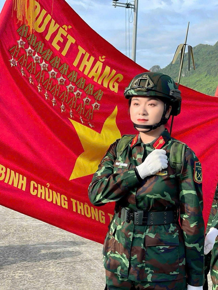 Những "bông hồng thép" đặc công sẵn sàng cho Lễ diễu binh, diễu hành 2/9- Ảnh 1. Những "bông hồng thép" đặc công sẵn sàng cho Lễ diễu binh, diễu hành 2/9- Ảnh 1.