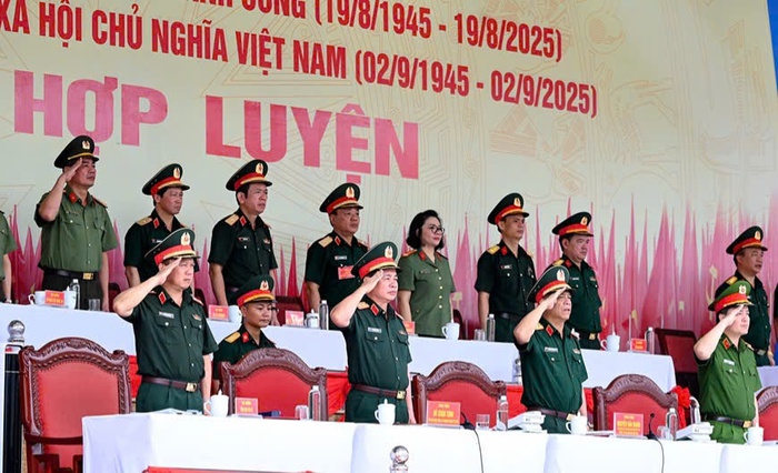 Gần 16.000 cán bộ, chiến sĩ Quân đội, Công an tổng hợp luyện diễu binh, diễu hành lần thứ hai - Ảnh 1. Gần 16.000 cán bộ, chiến sĩ Quân đội, Công an tổng hợp luyện diễu binh, diễu hành lần thứ hai - Ảnh 1.
