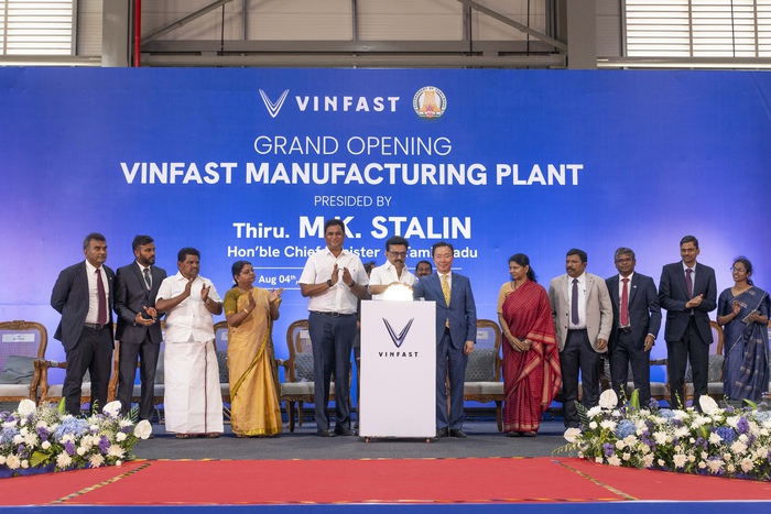 VinFast khánh thành Nhà máy lắp ráp ô tô tại Tamil Nadu, Ấn Độ- Ảnh 2. VinFast khánh thành Nhà máy lắp ráp ô tô tại Tamil Nadu, Ấn Độ- Ảnh 2.