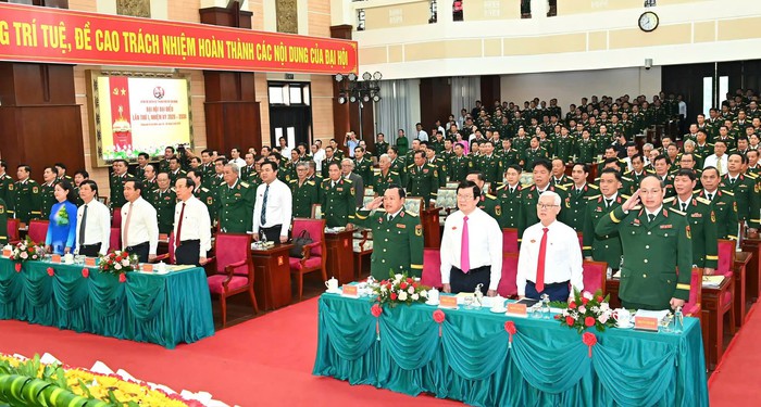 Phát huy truyền thống anh hùng của lực lượng vũ trang thành phố Hồ Chí Minh- Ảnh 1. Phát huy truyền thống anh hùng của lực lượng vũ trang thành phố Hồ Chí Minh- Ảnh 1.