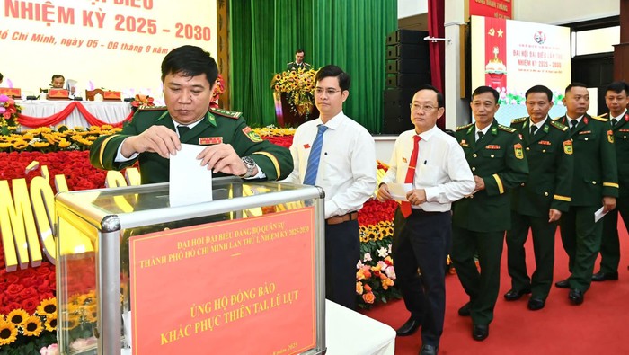 Phát huy truyền thống anh hùng của lực lượng vũ trang thành phố Hồ Chí Minh- Ảnh 5. Phát huy truyền thống anh hùng của lực lượng vũ trang thành phố Hồ Chí Minh- Ảnh 5.