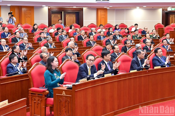 Trí thức, nhà khoa học, văn nghệ sỹ - lực lượng tiên phong mở đường cho dân tộc tiến lên- Ảnh 3. Trí thức, nhà khoa học, văn nghệ sỹ - lực lượng tiên phong mở đường cho dân tộc tiến lên- Ảnh 3.