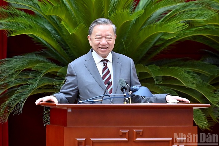 Trí thức, nhà khoa học, văn nghệ sỹ - lực lượng tiên phong mở đường cho dân tộc tiến lên- Ảnh 1. Trí thức, nhà khoa học, văn nghệ sỹ - lực lượng tiên phong mở đường cho dân tộc tiến lên- Ảnh 1.