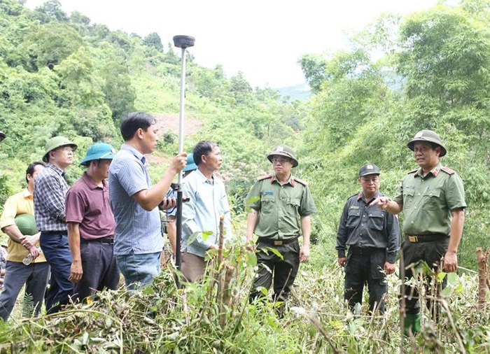 Bộ Công an xây mới, sửa chữa 1.000 căn nhà cho Nhân dân Nghệ An bị thiệt hại do lũ - Ảnh 1.