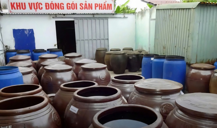 Xây dựng thương hiệu nước mắm, đưa vị mặn mòi từ hải đảo vươn xa - Ảnh 1. Xây dựng thương hiệu nước mắm, đưa vị mặn mòi từ hải đảo vươn xa - Ảnh 1.