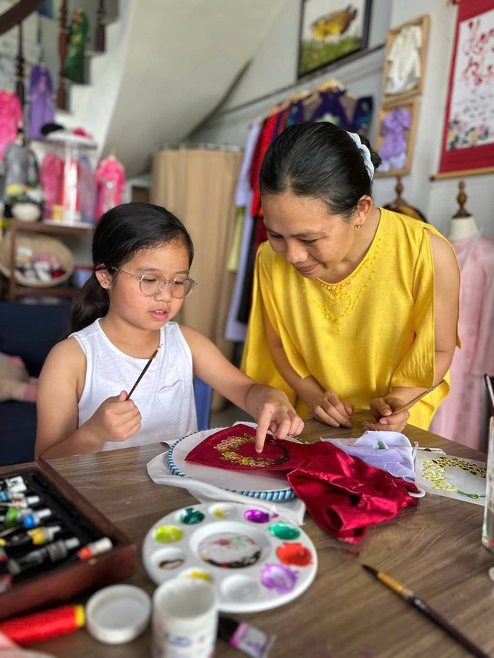 Nhân lên tình yêu từ phiên bản áo dài mini - Ảnh 8.