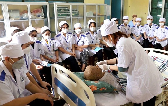 Lào Cai: Phấn đấu đến 2030 tỷ lệ lao động người dân tộc thiểu số qua đào tạo đạt 50%- Ảnh 1.