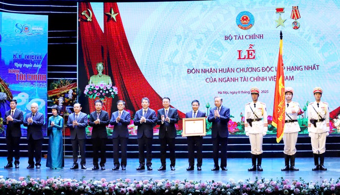 Tổng Bí thư: Ngành Tài chính phải tiên phong, đổi mới, vì một Việt Nam phồn vinh- Ảnh 5.