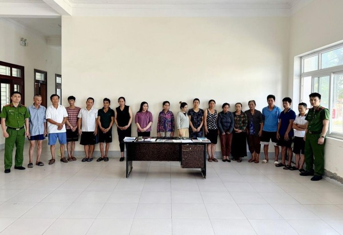 Nghệ An: “Bà trùm” cầm đầu đường dây lô đề 430 triệu đồng/ngày lĩnh án - Ảnh 2. Nghệ An: “Bà trùm” cầm đầu đường dây lô đề 430 triệu đồng/ngày lĩnh án - Ảnh 2.