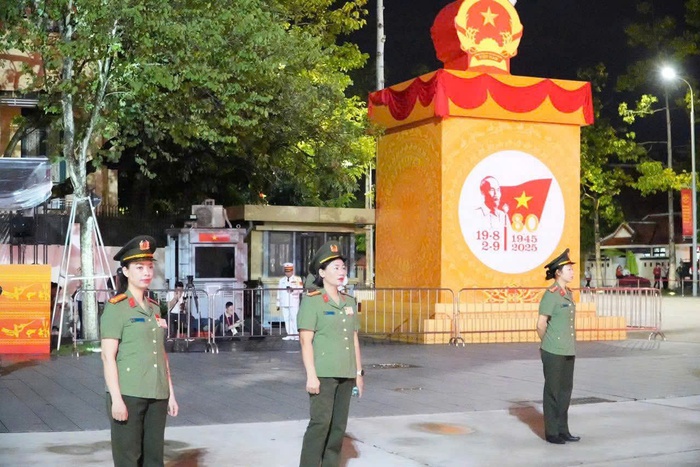 Phụ nữ Bộ Tư lệnh Cảnh vệ quyết tâm bảo vệ an ninh an toàn Quốc khánh 2/9- Ảnh 7. Phụ nữ Bộ Tư lệnh Cảnh vệ quyết tâm bảo vệ an ninh an toàn Quốc khánh 2/9- Ảnh 7.