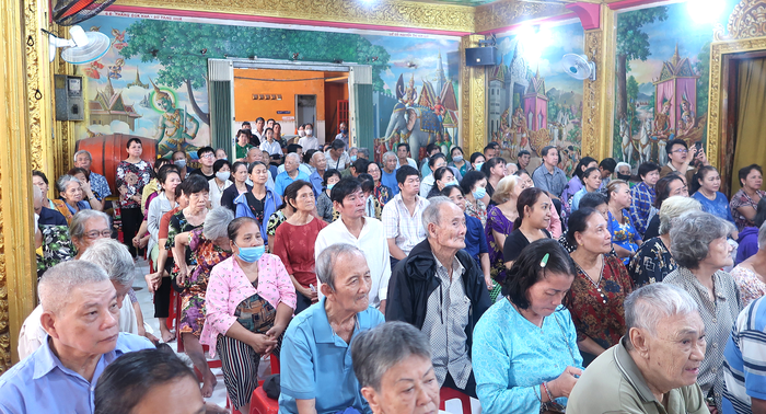 TPHCM: Phường Xuân Hòa trao tặng 200 phần quà đến bà con DTTS khó khăn- Ảnh 1. TPHCM: Phường Xuân Hòa trao tặng 200 phần quà đến bà con DTTS khó khăn- Ảnh 1.