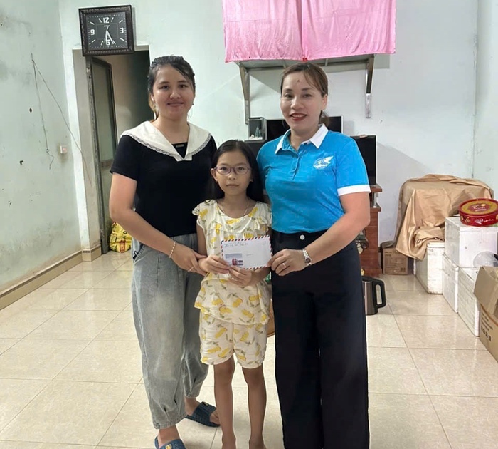 "Biến rác thành tiền" - mô hình nhân văn từ những bàn tay phụ nữ- Ảnh 3. "Biến rác thành tiền" - mô hình nhân văn từ những bàn tay phụ nữ- Ảnh 3.