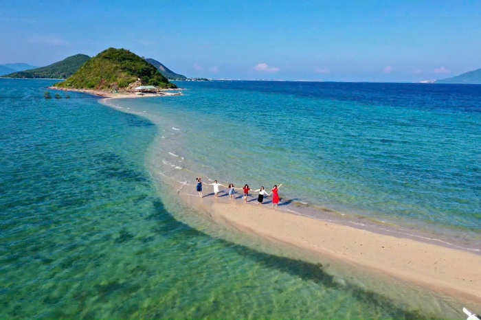 Địa phương có bờ biển dài nhất nước hướng đến du lịch xanh toàn diện- Ảnh 1.