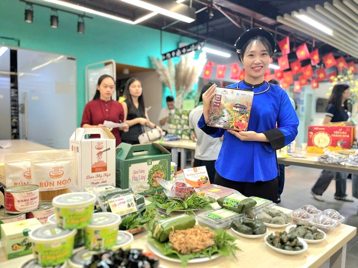 Bộ Công Thương triển khai nhiều giải pháp hỗ trợ vùng đồng bào dân tộc thiểu số và miền núi tiêu thụ sản phẩm- Ảnh 2.