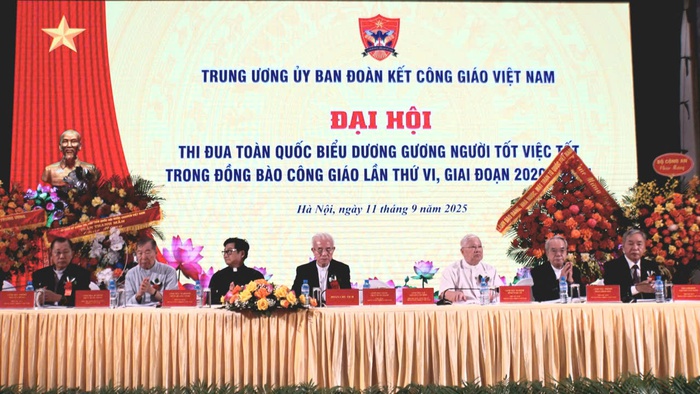 Biểu dương, khen thưởng nhiều điển hình Công giáo Việt Nam tiêu biểu- Ảnh 2.