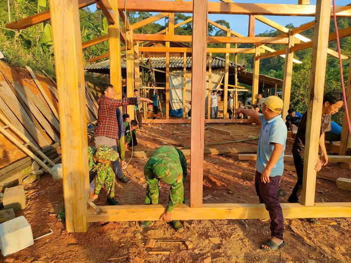 Thanh Hóa: Nhân rộng điển hình xây dựng nông thôn mới để khích lệ người dân biên giới vươn lên- Ảnh 3.