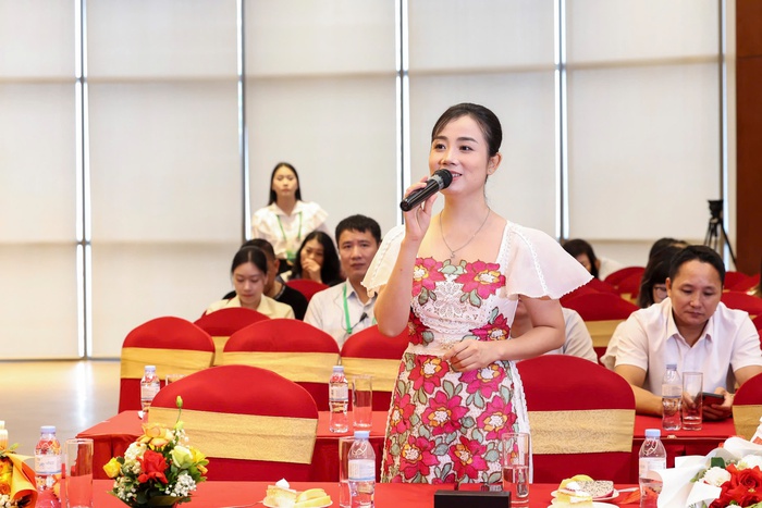 Ca sĩ Ngọc Liên