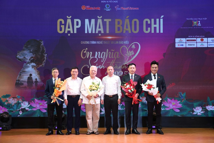 "Ơn nghĩa sinh thành 2025" - Gửi gắm thông điệp hiếu nghĩa và lòng biết ơn- Ảnh 1. "Ơn nghĩa sinh thành 2025" - Gửi gắm thông điệp hiếu nghĩa và lòng biết ơn- Ảnh 1.