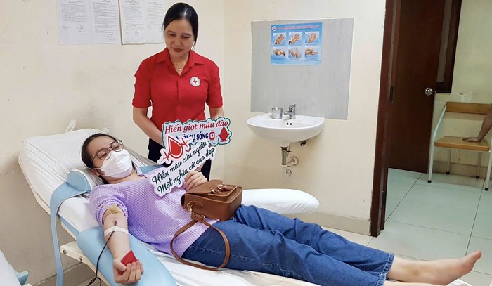 Chủ tịch Hội LHPN phường 115 lần hiến máu cứu người- Ảnh 1. Chủ tịch Hội LHPN phường 115 lần hiến máu cứu người- Ảnh 1.