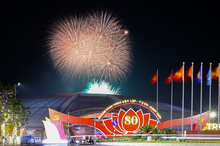 Triển lãm Thành tựu đất nước: Khát vọng vươn xa của người Việt trong kỷ nguyên mới- Ảnh 7. Triển lãm Thành tựu đất nước: Khát vọng vươn xa của người Việt trong kỷ nguyên mới- Ảnh 7.
