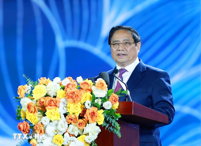 Triển lãm Thành tựu đất nước: Khát vọng vươn xa của người Việt trong kỷ nguyên mới- Ảnh 1. Triển lãm Thành tựu đất nước: Khát vọng vươn xa của người Việt trong kỷ nguyên mới- Ảnh 1.