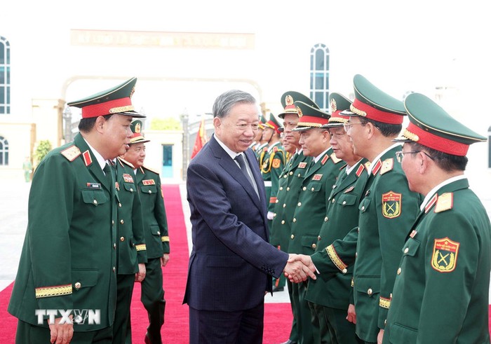 Phát triển công nghiệp quốc phòng theo hướng chủ động, tự lực, tự cường- Ảnh 1. Phát triển công nghiệp quốc phòng theo hướng chủ động, tự lực, tự cường- Ảnh 1.