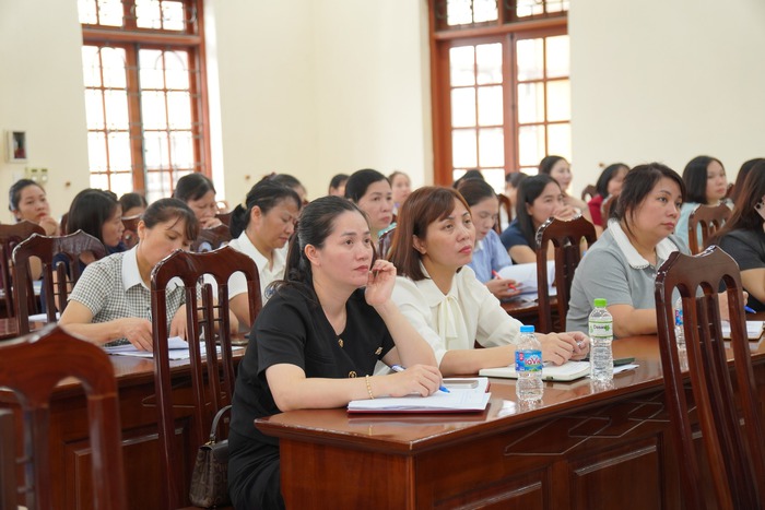 Hội LHPN tỉnh Hưng Yên tập huấn nghiệp vụ tổ chức Đại hội đại biểu Phụ nữ cấp xã, phường- Ảnh 1.