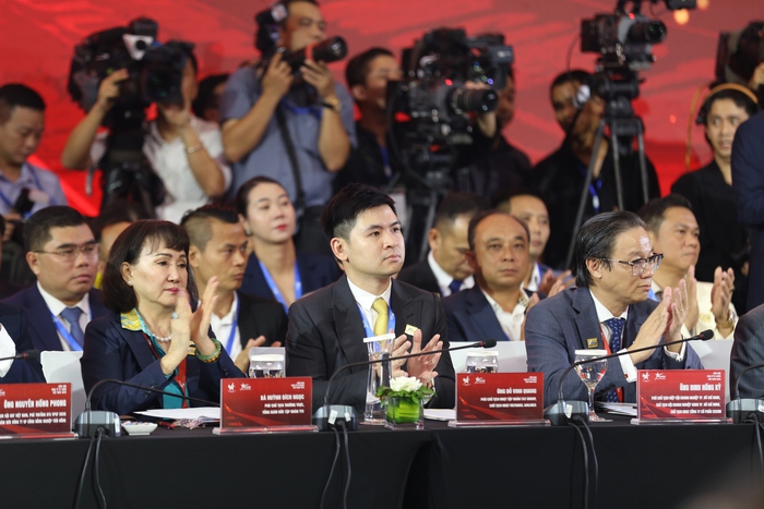 T&T Group đề xuất 3 kiến nghị quan trọng tại Diễn đàn kinh tế tư nhân Việt Nam 2025- Ảnh 2. T&T Group đề xuất 3 kiến nghị quan trọng tại Diễn đàn kinh tế tư nhân Việt Nam 2025- Ảnh 2.