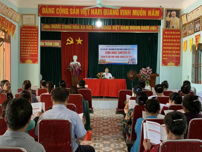 Hạnh phúc từ những mái ấm không khói thuốc- Ảnh 1.