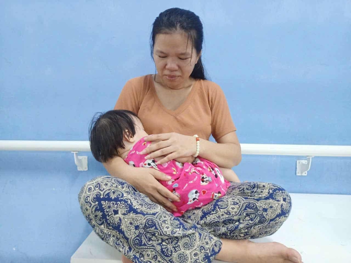 Người mẹ mong níu giữ sự sống cho con trai 5 tuổi mắc bệnh hiểm nghèo- Ảnh 3.