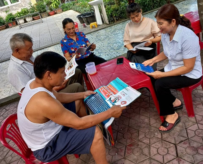 Hạnh phúc từ những mái ấm không khói thuốc- Ảnh 2.