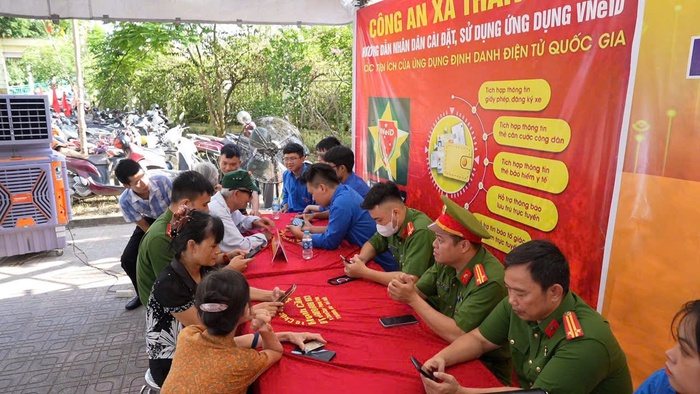 Đưa công nghệ đến từng hộ dân: Thanh Oai (Hà Nội) quyết tâm chuyển đổi số toàn diện- Ảnh 1.
