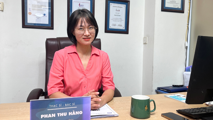 Kết hôn, sinh con muộn: Rủi ro cho sức khỏe sinh sản và mối lo dân số- Ảnh 1.