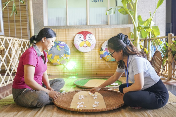 Trải nghiệm "Không gian trở về bên Mẹ" trước giờ khai mạc "Ơn nghĩa sinh thành 2025"- Ảnh 11.
