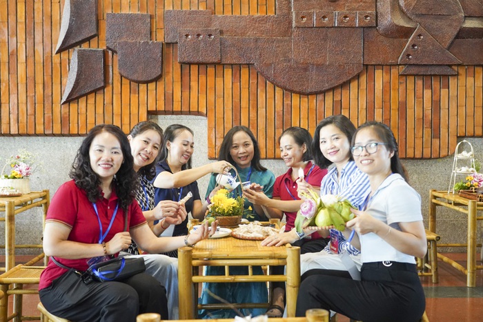 Trải nghiệm "Không gian trở về bên Mẹ" trước giờ khai mạc "Ơn nghĩa sinh thành 2025"- Ảnh 2.