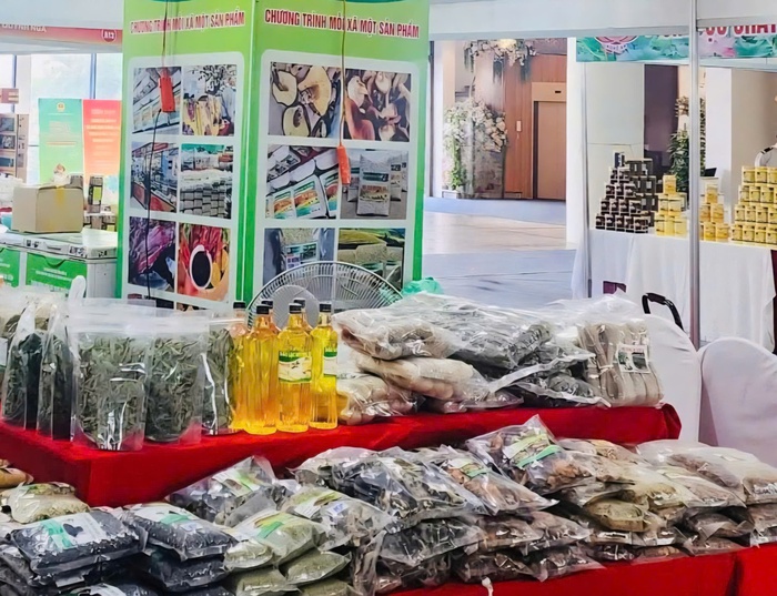 Nông sản, đặc sản vùng đồng bào dân tộc thiểu số và miền núi “khoe sắc” tại Hà Nội - Ảnh 3. Nông sản, đặc sản vùng đồng bào dân tộc thiểu số và miền núi “khoe sắc” tại Hà Nội - Ảnh 3.