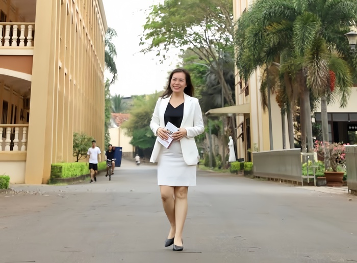 Vụ nam sinh lớp 7 tấn công giáo viên: Vết nứt trong văn hoá ứng xử- Ảnh 2. Vụ nam sinh lớp 7 tấn công giáo viên: Vết nứt trong văn hoá ứng xử- Ảnh 2.