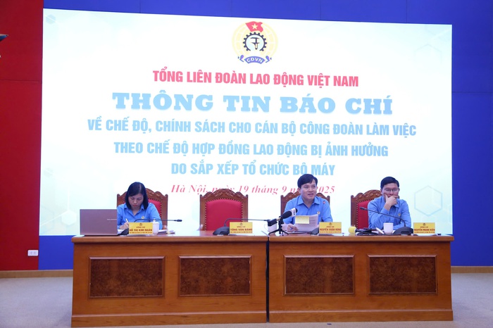 Hơn 400 tỷ đồng hỗ trợ cán bộ công đoàn bị ảnh hưởng do sắp xếp tổ chức bộ máy- Ảnh 2. Hơn 400 tỷ đồng hỗ trợ cán bộ công đoàn bị ảnh hưởng do sắp xếp tổ chức bộ máy- Ảnh 2.