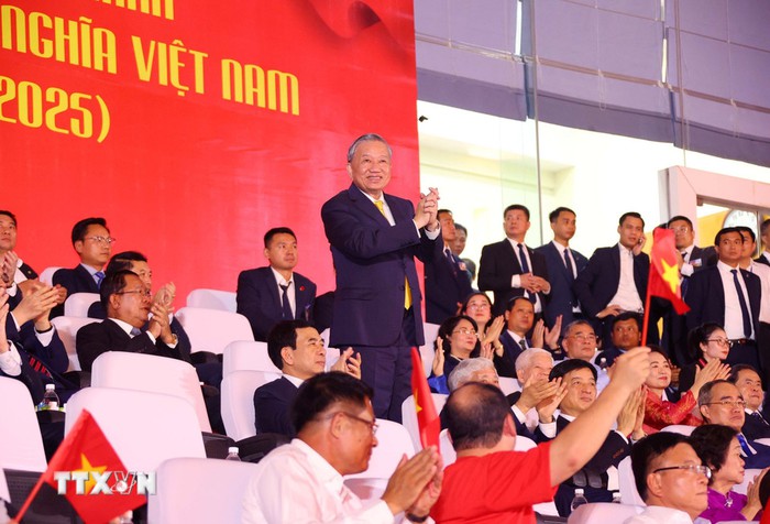 Chương trình nghệ thuật đặc biệt "80 năm hành trình Độc lập-Tự do-Hạnh phúc"- Ảnh 1. Chương trình nghệ thuật đặc biệt "80 năm hành trình Độc lập-Tự do-Hạnh phúc"- Ảnh 1.